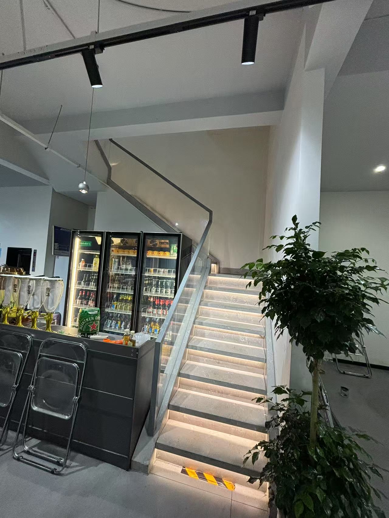 好运转（餐饮龙虾馆）营业额1万左右  营业中餐饮龙虾馆转让 可考察