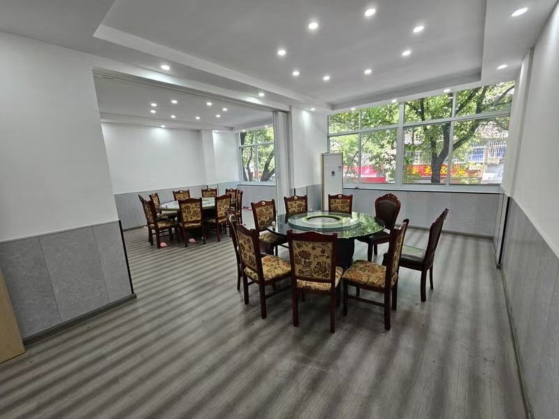 好运转（江湖菜）营业中上下两层180㎡餐饮店低价转让