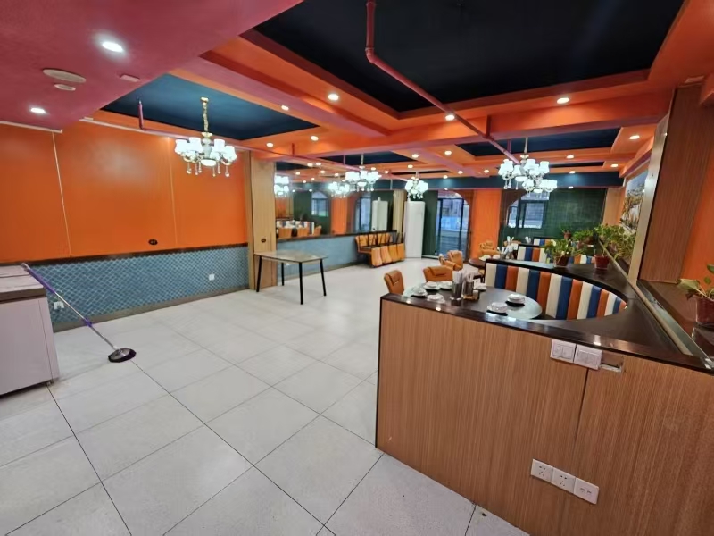 好运转（烧烤店出租）巴黎都市大型中高端小区门口烧烤店出租