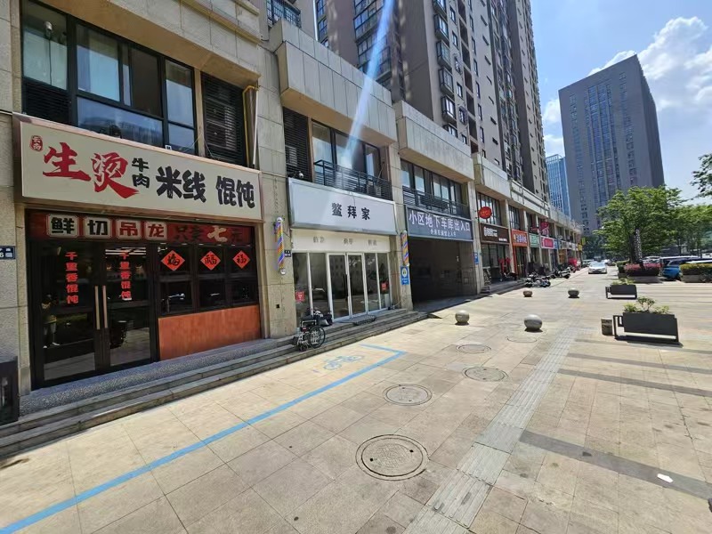 好运转（生烫牛肉米线）写字楼下面餐饮小吃美食街牛肉米线店转让