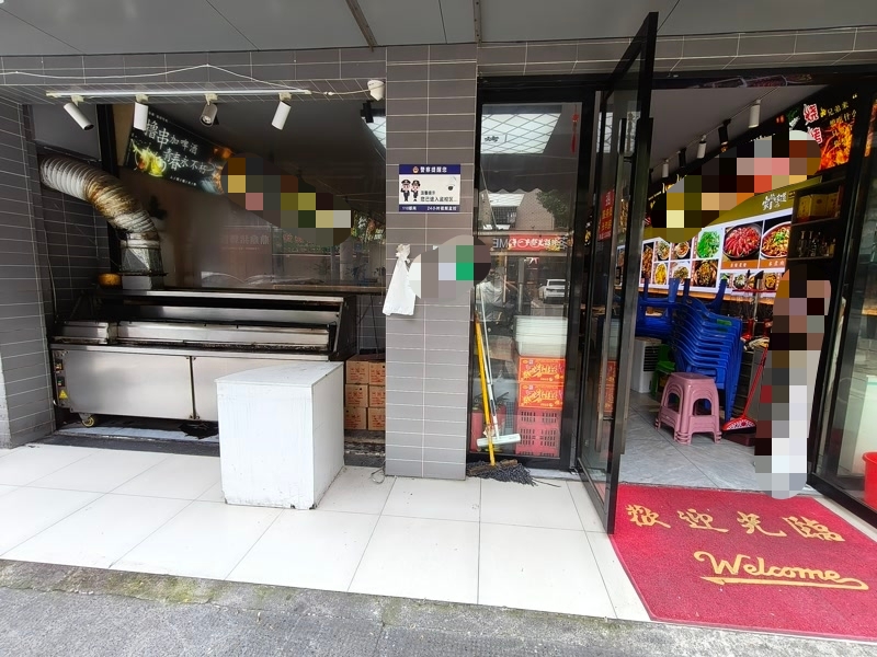 好运转（110平精装烧烤店）桐乡市濮院金龙新村数万人成熟小区烧烤店转让