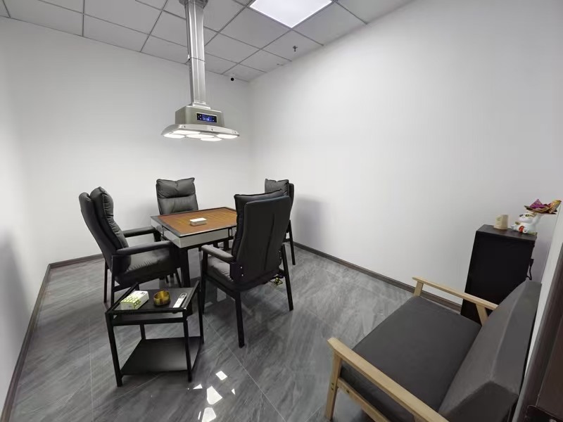 好运转（麻上胡棋牌）经开万达220㎡24小时营业、自助棋牌室转让 