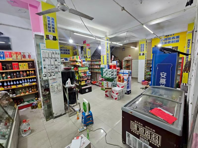好运转（嘉源超市）小区门口第一家超市转让，口粮证28档