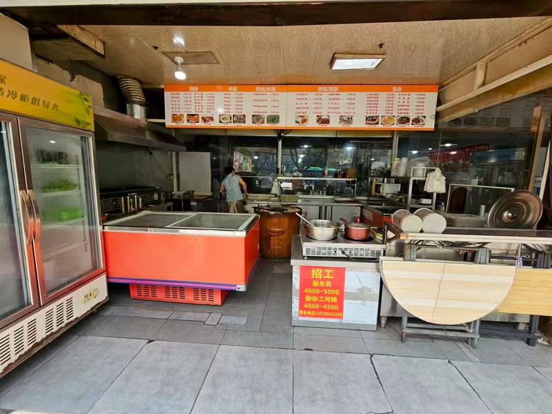 好运转（农家牛羊肉）纯一层180㎡餐饮店转让、已开了8年