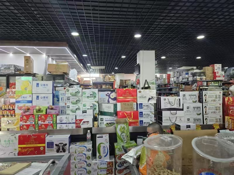 好运转（647）平湖两个小区旁日营业额8000超市转