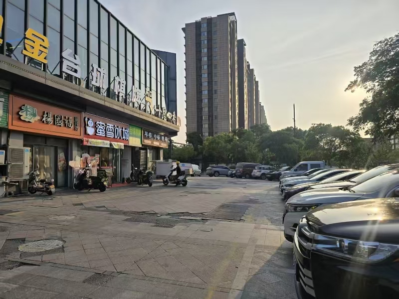 好运转（652）海盐日营业额10000左右奶茶店转让