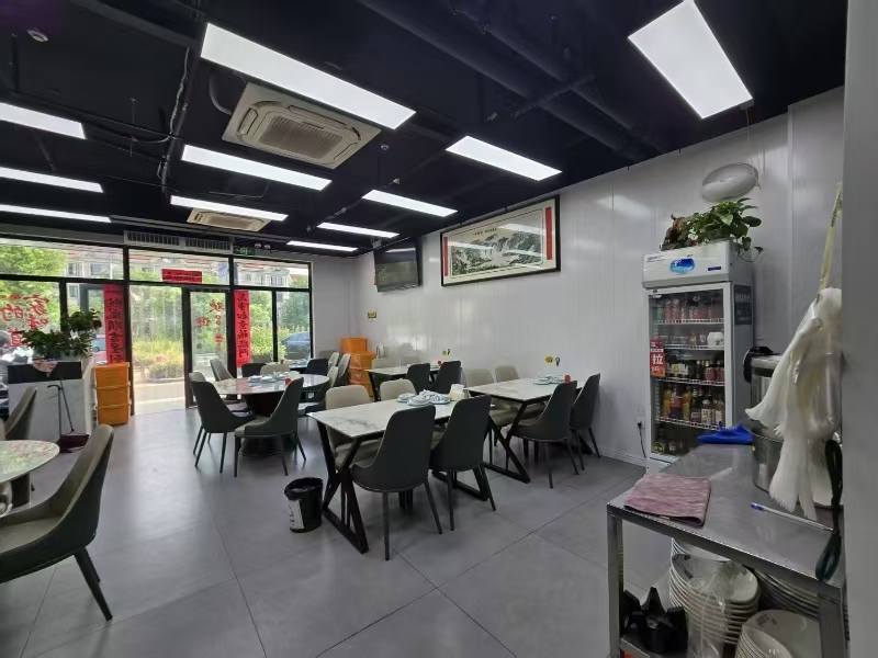 好运转（小敏饭店）双小区门口精装180㎡餐饮店转让、