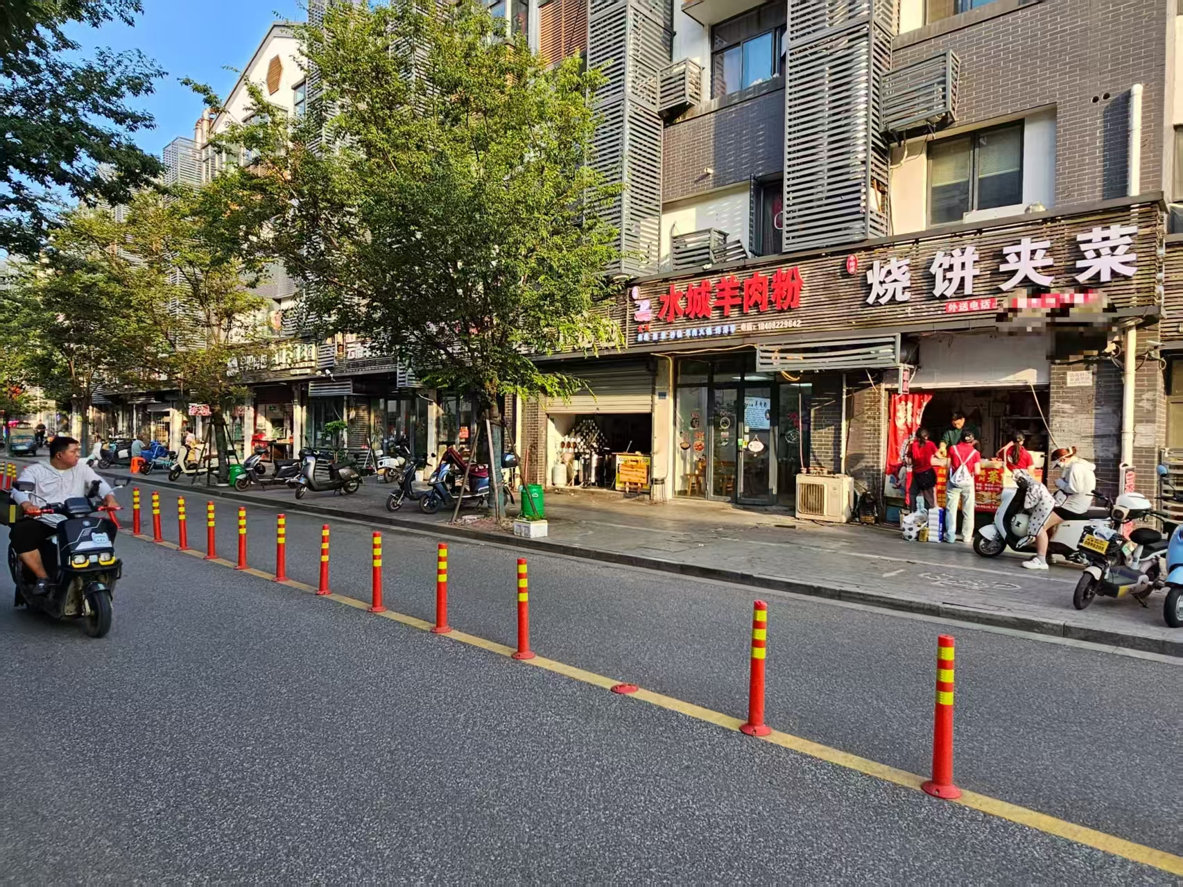 好运转（烧饼夹菜）嘉善富士康乐成商业广场主街拐角小吃店转让