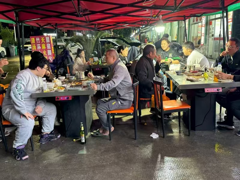 好运转（酷烤食代）桐乡秋韵小区主街纯一层120㎡餐饮店转让、可外摆