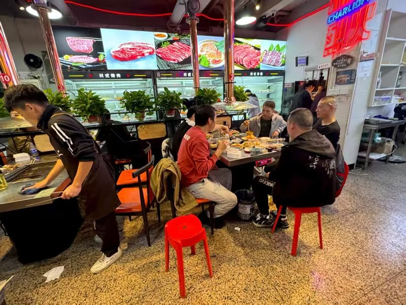 好运转（酷烤食代）桐乡秋韵小区主街纯一层120㎡餐饮店转让、可外摆