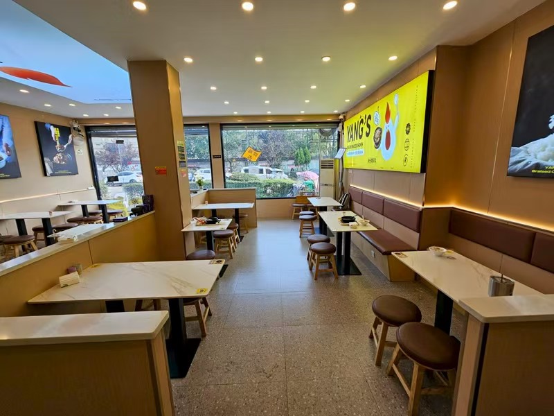 好运转（杨铭宇·黄焖鸡）余姚市工业厂区商业街纯一层90㎡小吃店转让