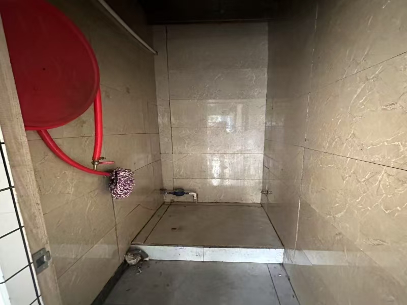 好运转（657）桐乡花园路空店出租无转让费