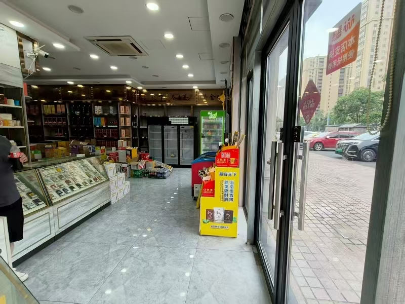 好运转(忆源烟酒超市)南湖区九九大街多栋小区写字楼下、独家超市转让,无转让费、打底能做5000