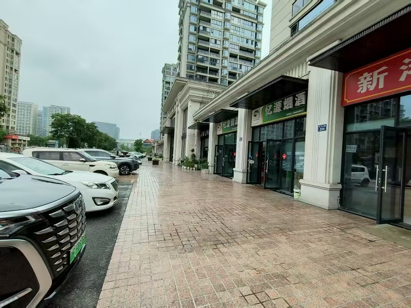 好运转（忆源烟酒超市）南湖区九九大街多栋小区写字楼下、独家超市转让，无转让费、打底能做5000