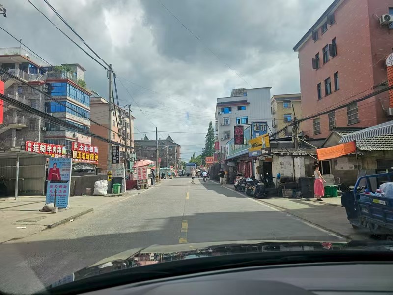 好运转（东北饺子馆）许村万人工业厂区35㎡饺子馆转让、前后左右都在工厂