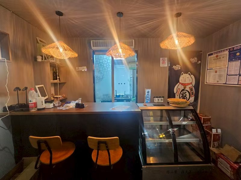 好运转（失眠烧鸟）桐乡40㎡烧烤店转让.可外摆.房租2000/月