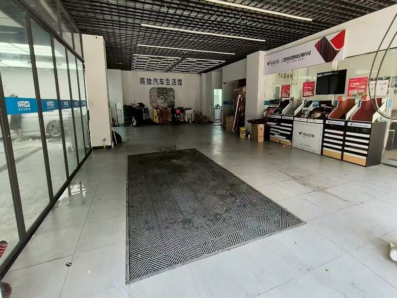 好运转（亮妆森巴汽车膜）嘉兴市秀州区正原北路五间大门面旺铺转让