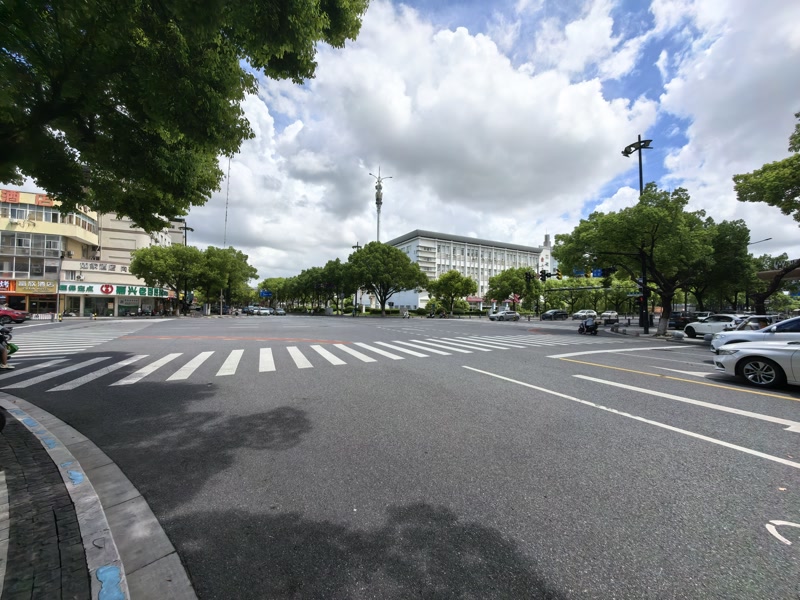 好运转（北京烤鸭）嘉兴市南湖区市中心月河历史街地段烤鸭店空店转让