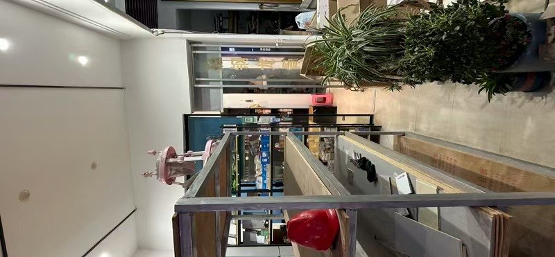 好运转（耀宏天花建材）南湖区纯一层2间65平空店转让、房租93/天