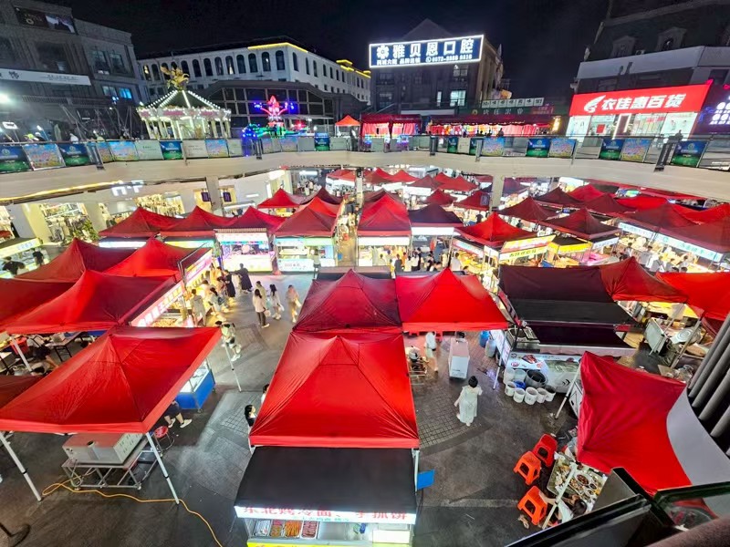 好运转（酱香猪手）蕞大夜市中心位置12㎡夜市摊位5千元转让 