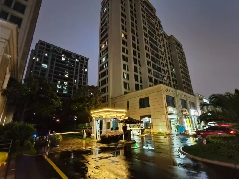 好运转（684）平湖多个小区门口生鲜店转让