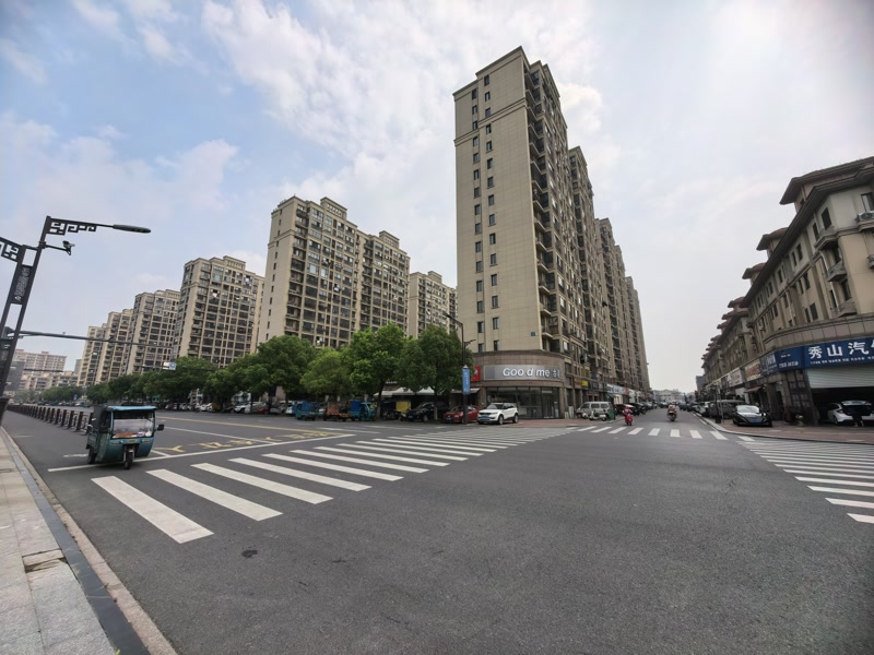 好运转（老辛东北烧烤）桐乡市濮院滨河花苑大型成熟小区路口烧烤店空店转让