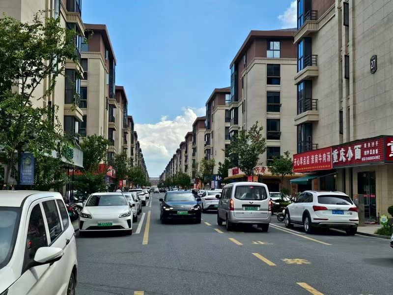 好运转（每时每刻卤味店）小区进口第一家65平卤味店转让、可做餐饮