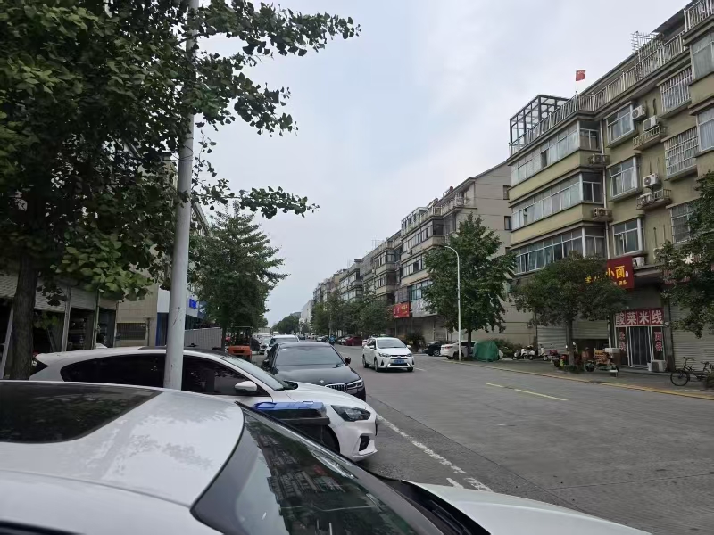 好运转（696）桐乡山门街南路零食店空转可餐饮