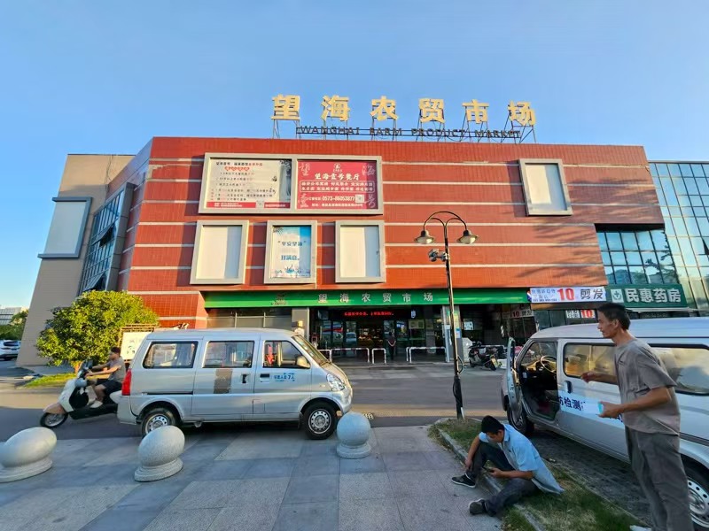好运转（北京烤鸭）菜场附近40平烤鸭熟食店转让