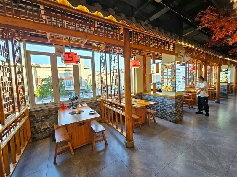 好运转（玲妹美蛙自助火锅）月营收20万+火锅店转让、主因太忙