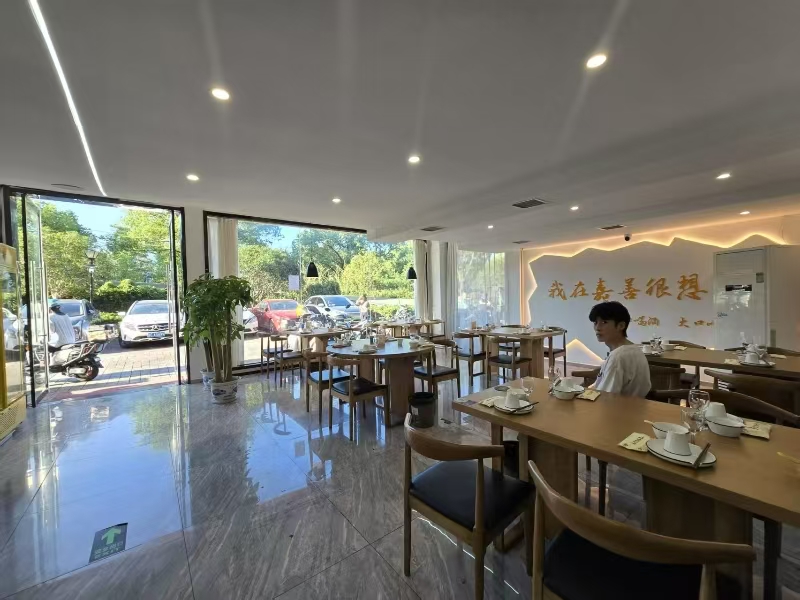 好运转（709）嘉善多个娱乐场所旁饭店转让