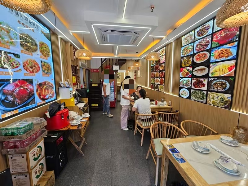 好运转（小塘菜·餐厅）5A景区主街餐厅转让、平均每天2万多名游客