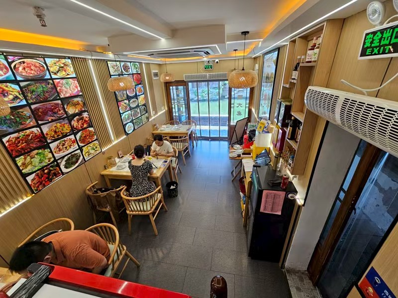 好运转（小塘菜·餐厅）5A景区主街餐厅转让、平均每天2万多名游客