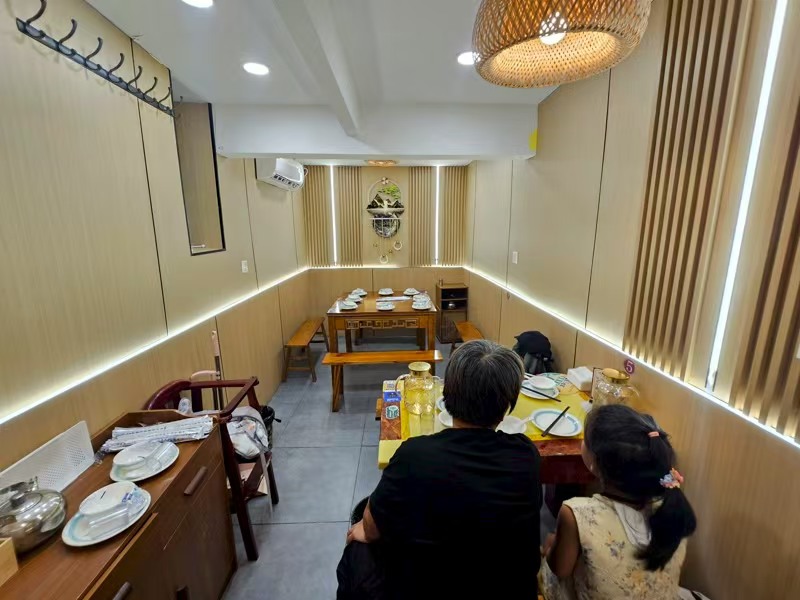 好运转（小塘菜·餐厅）5A景区主街餐厅转让、平均每天2万多名游客