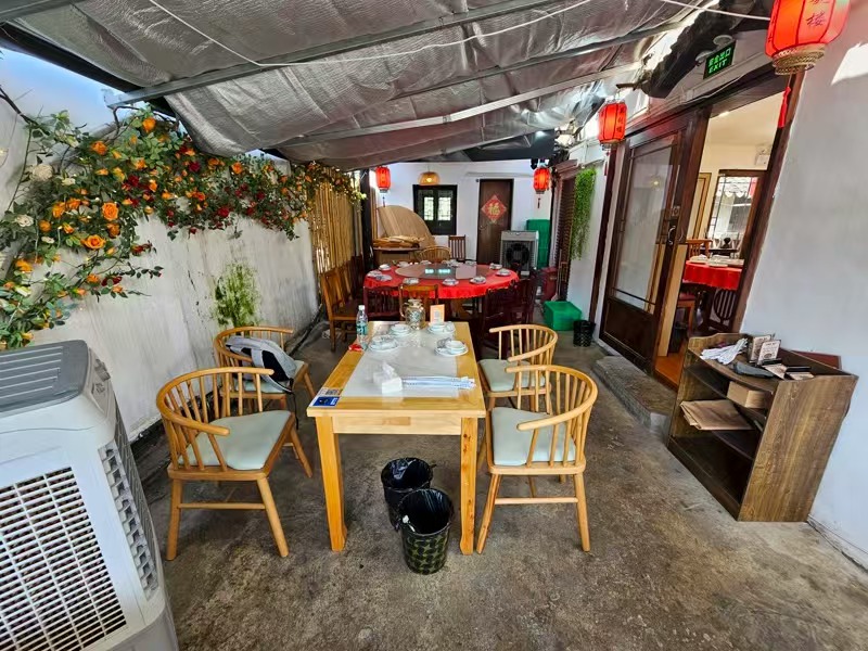 好运转（小塘菜·餐厅）5A景区主街餐厅转让、平均每天2万多名游客