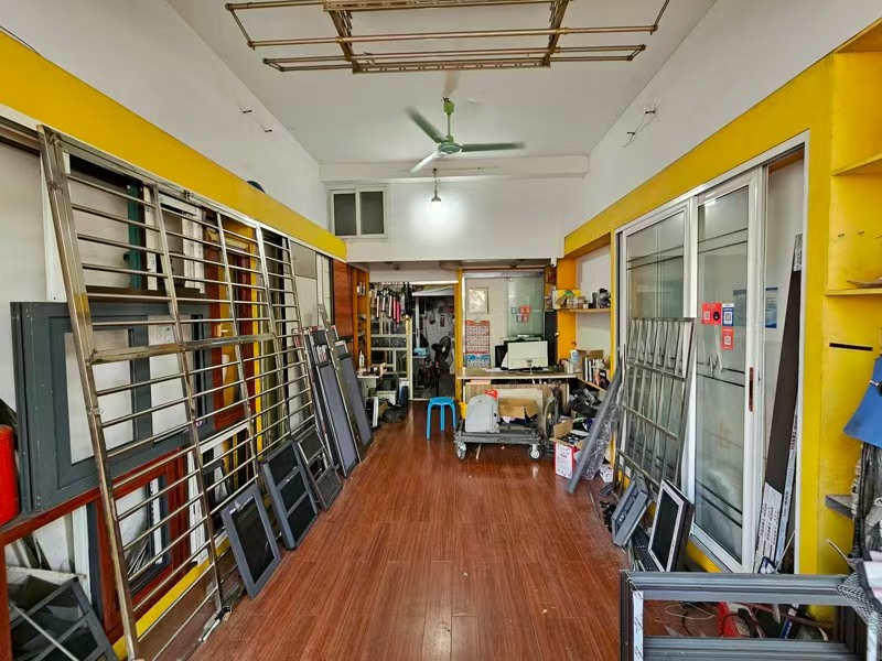好运转（小蔡门窗）友谊街附近35平店铺转让、可以开餐饮小吃店
