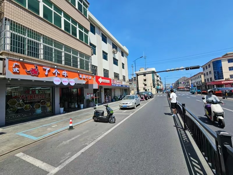 好运转（私房小炒）工业重镇纯一层餐饮店转让、因小孩上学不方便