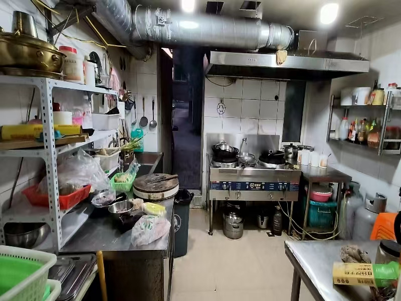 好运转（夜夜蚝烧烤）嘉兴市王店镇花园路十字路口烧烤店转让