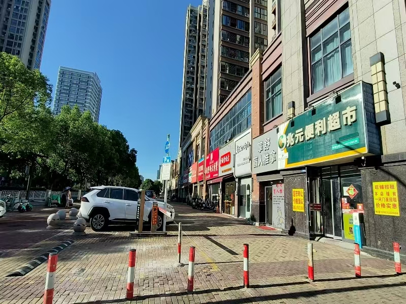 好运转（兆元便利超市）南湖区万达广场多栋小区门口、独家超市转让，打底能做5000