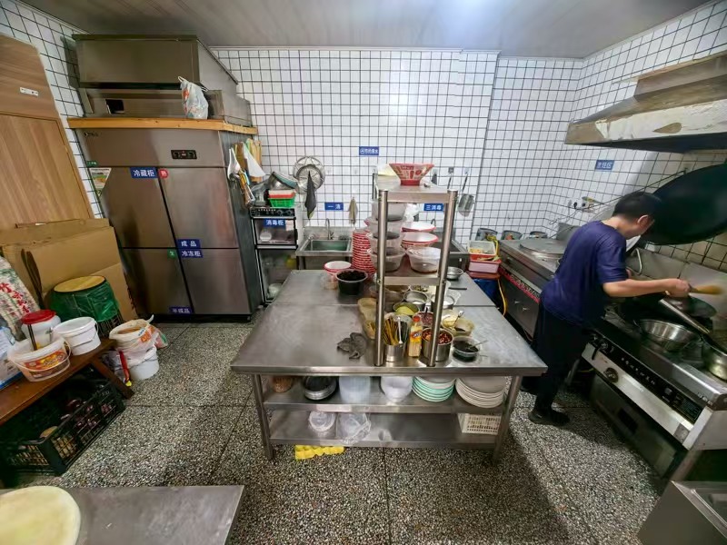 好运转（重庆小吃）桐乡市濮院数万人小区对面工厂小吃店转让