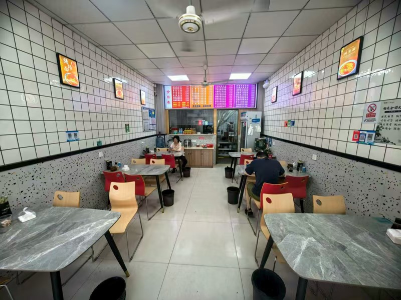好运转（重庆小吃）桐乡市濮院数万人小区对面工厂小吃店转让