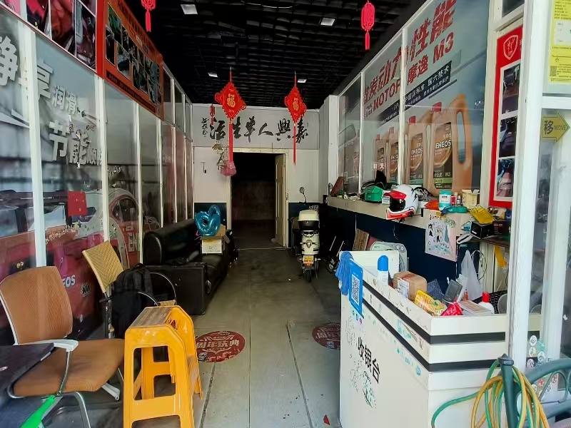 好运转（友谊街旺铺出租）友谊街会养郎德汽车三间门面旺铺出租可以分开出租