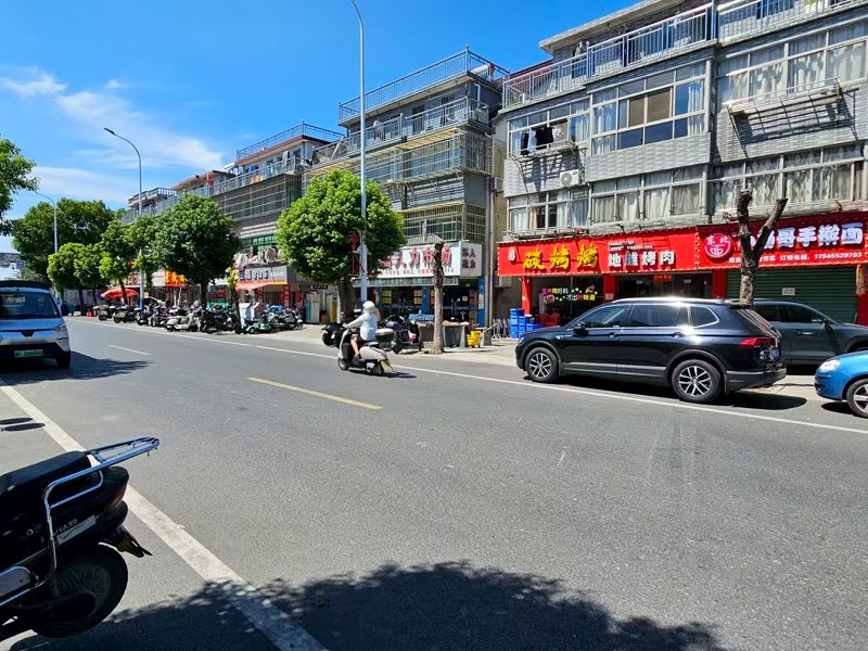 好运转（云南羊肉米线）嘉善万人厂区附近餐饮美食街50平小吃店转让