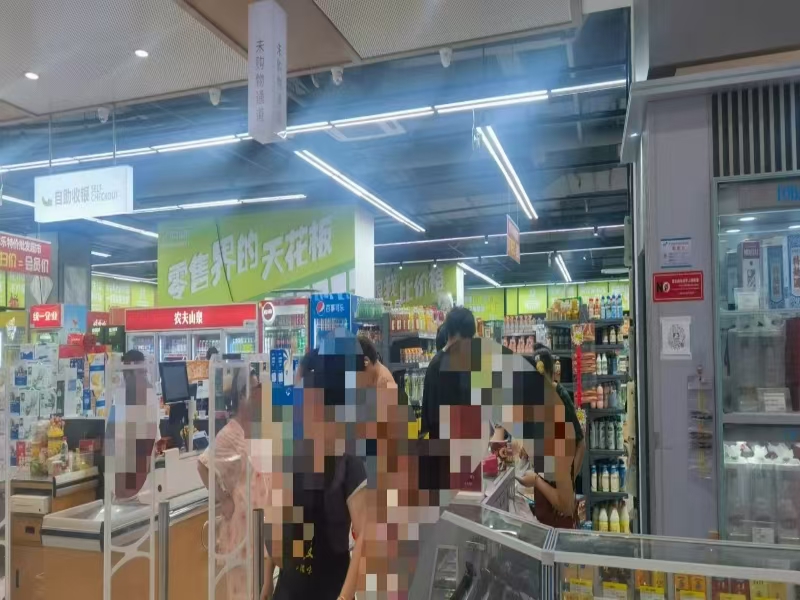 好运转（新时沏中国奶茶炸鸡）乐尔乐特价批发超市收银台对面30㎡奶茶店转让、
