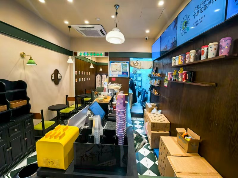 好运转（茶理宜世）海宁市银泰城知名商场奶茶店转让