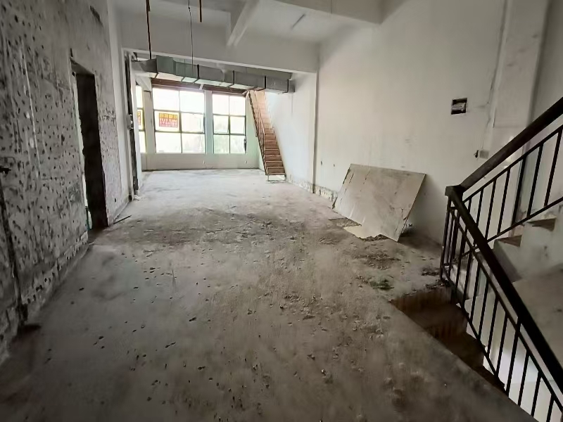好运转（新港生鲜旺铺出租）秀州区中关村十字路口四间门面旺铺出租
