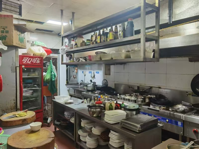 好运转（开化清水鱼庄）嘉兴秀洲区置地大厦东常秀街443号，220㎡餐饮店转让、