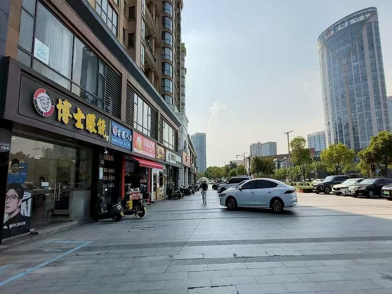 好运转（新港生鲜旺铺出租）秀州区中关村十字路口四间门面旺铺出租