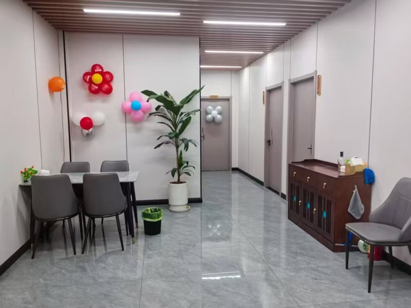 好运转（鲁湘园）嘉兴市南湖区小区门口360平带天然气餐饮店转让