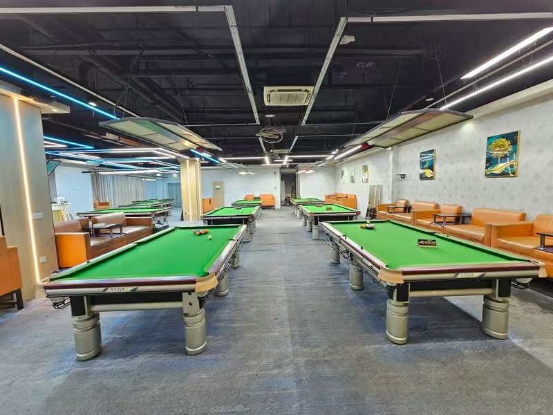 好运转(尊龙 台球会所)万达水岸金街422㎡台球厅转让或承包出去